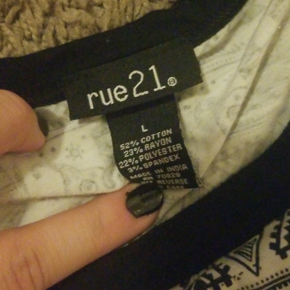 Elephant pattern baseball T - Picture 2 of 2